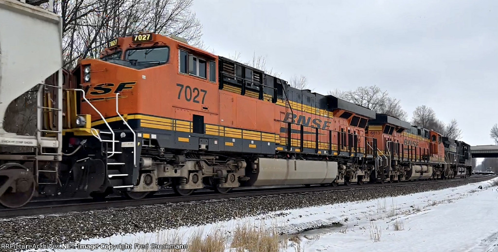 BNSF 7027